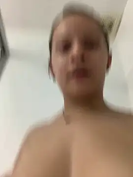 Snapshot of Sophie_milk chatting on 03-22-25, 08:48 Sophie milk online show from 03-22-25, 08:48