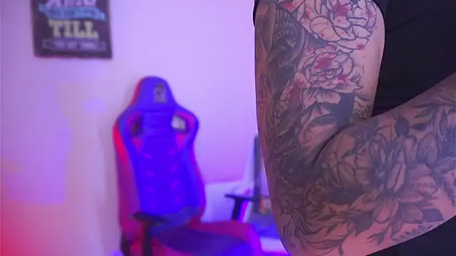 madelyn rose  online show from 11-28-25, 01:41