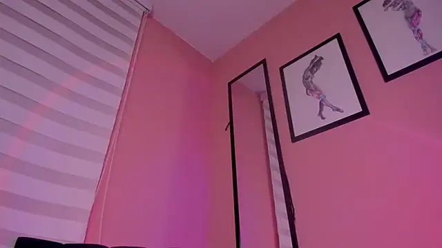 Snapshot of SensualJane2 chatting on 06-16-26, 01:52 SensualJane2 online show from 06-16-26, 01:52