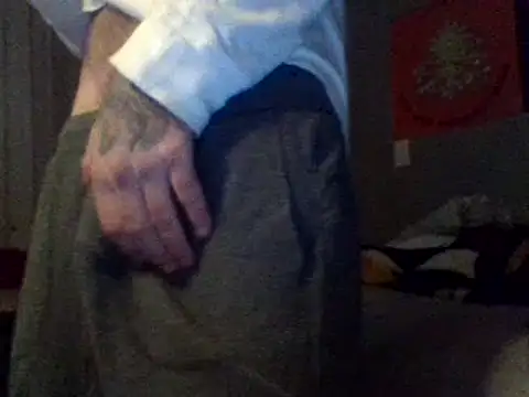 Snapshot of Tipski chatting on 01-20-25, 12:28 Tipski online show from 01-20-25, 12:28