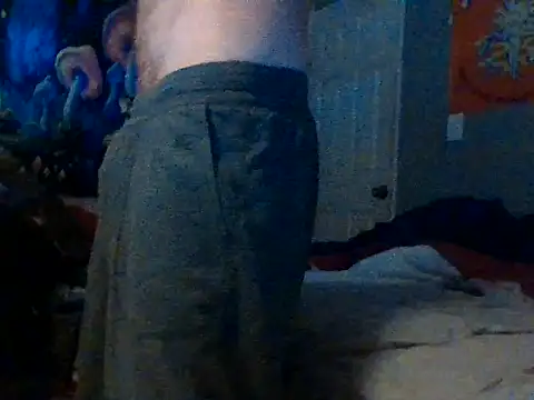 Snapshot of Tipski chatting on 02-22-25, 01:46 Tipski online show from 02-22-25, 01:46