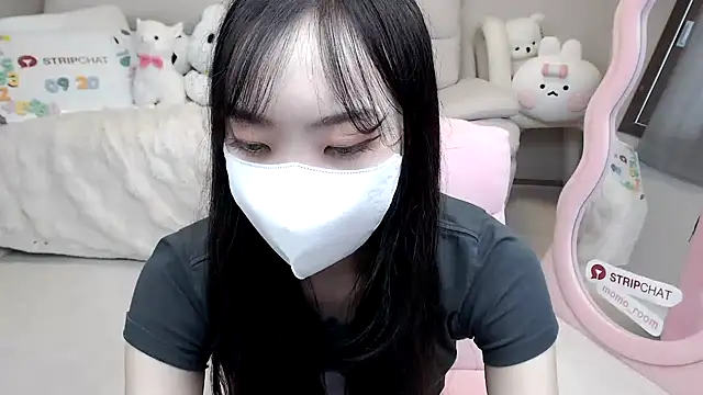 momo room online show from 09-20-25, 06:36