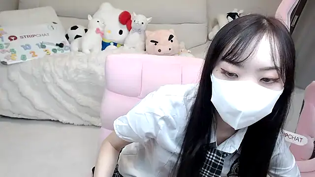 momo room online show from 10-16-25, 10:38