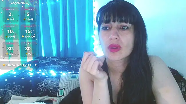 Snapshot of cristina_connor chatting on 02-14-25, 03:43 cristina connor online show from 02-14-25, 03:43