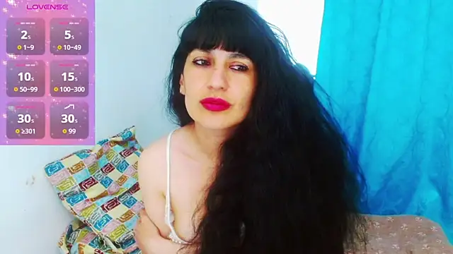 Snapshot of cristina_connor chatting on 10-06-25, 02:31 cristina connor online show from 10-06-25, 02:31