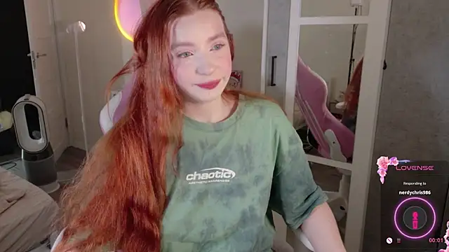 Snapshot of cinnabon_girls chatting on 01-09-26, 12:24 cinnabon girls online show from 01-09-26, 12:24