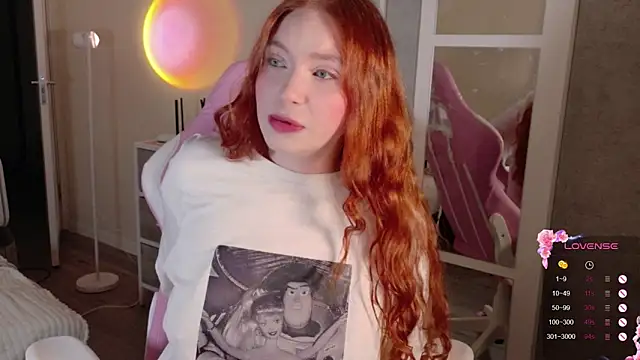 Snapshot of cinnabon_girls chatting on 01-16-26, 06:23 cinnabon girls online show from 01-16-26, 06:23