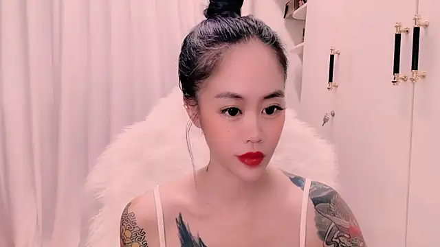 witch-39 online show from 07-04-26, 07:03