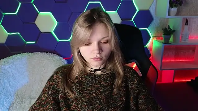 Snapshot of LitaBrom chatting on 12-27-24, 04:26 LitaBrom online show from 12-27-24, 04:26