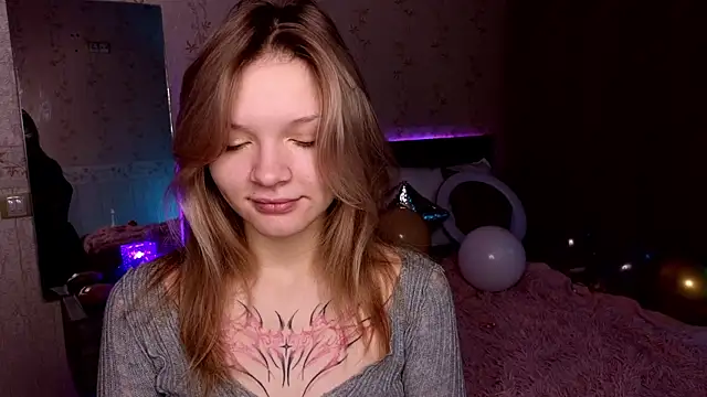 Snapshot of LitaBrom chatting on 01-13-25, 01:23 LitaBrom online show from 01-13-25, 01:23