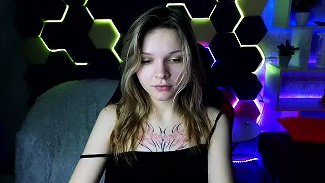 Snapshot of LitaBrom chatting on 02-02-25, 11:08 LitaBrom online show from 02-02-25, 11:08