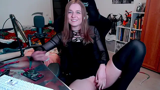 stellablondy online show from 12-17-24, 02:55