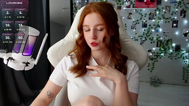 Meow babe online show from 01-07-25, 01:03