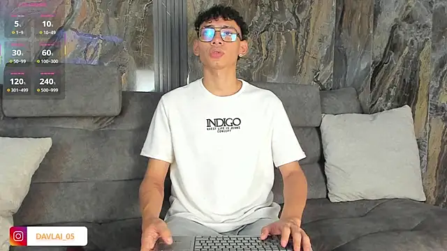 Daviid laidd online show from 11-19-25, 09:04