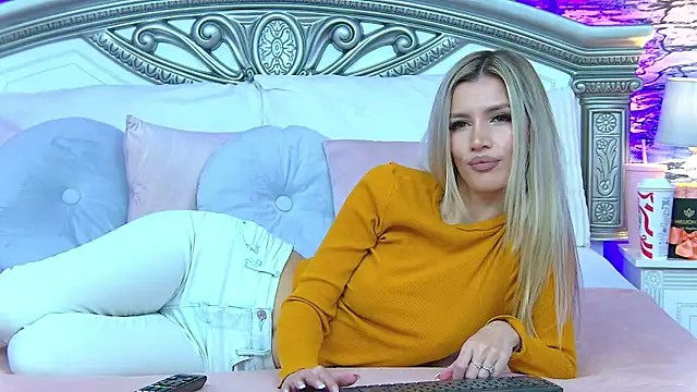 IvySamek online show from 11-19-25, 08:09