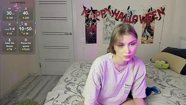 Snapshot of JorRoger chatting on 10-27-25, 09:30 JorRoger online show from 10-27-25, 09:30