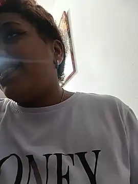 Snapshot of ELLA_KELLY chatting on 06-16-26, 11:57 ELLA KELLY online show from 06-16-26, 11:57