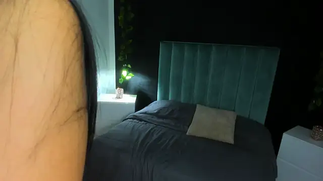 Snapshot of HarleyQueen_Robbie chatting on 03-05-25, 06:45 HarleyQueen Robbie online show from 03-05-25, 06:45