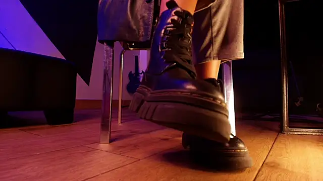 Pia mo online show from 11-07-25, 02:55