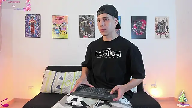 Snapshot of jonathanjoestar_ chatting on 12-21-25, 11:50 jonathanjoestar online show from 12-21-25, 11:50