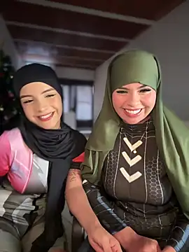 lalilamassu1 online show from 12-17-25, 08:15