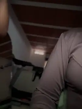 lalilamassu1 online show from 04-19-26, 08:33