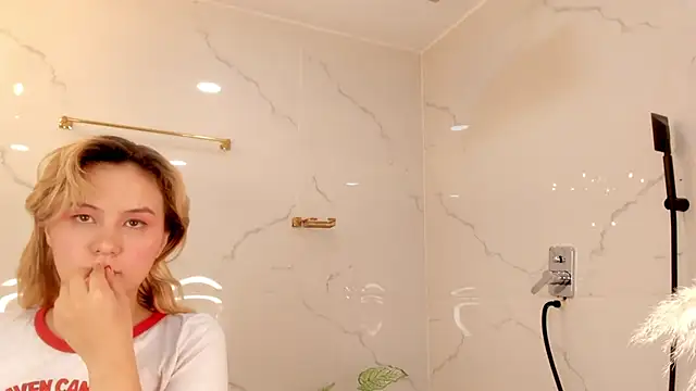 Sara  Williams online show from 03-08-25, 03:50