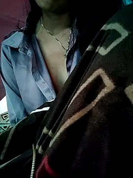 Snapshot of Angel_Anamika chatting on 11-21-25, 01:04 Angel Anamika online show from 11-21-25, 01:04