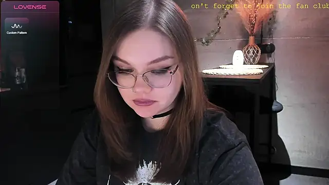 EvaBae online show from 01-04-25, 05:26