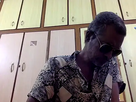 Snapshot of Lookin4Kinky_Partner chatting on 12-05-25, 08:01 Lookin4Kinky Partner online show from 12-05-25, 08:01