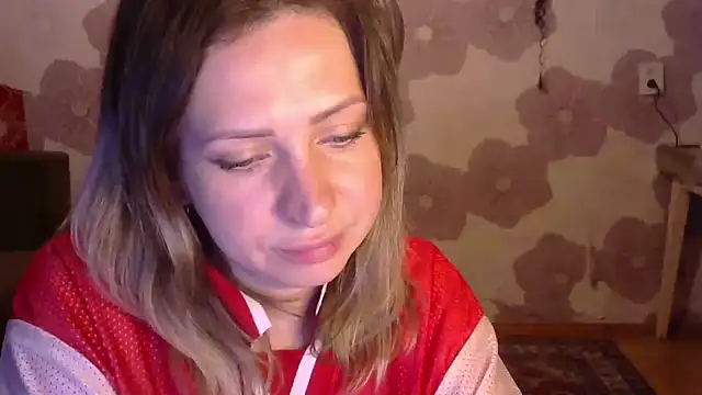 Snapshot of Queen_Daenerys chatting on 09-10-25, 08:09 Queen Daenerys online show from 09-10-25, 08:09