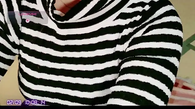 Snapshot of Hina-Happy chatting on 02-09-26, 01:09 Hina-Happy online show from 02-09-26, 01:09