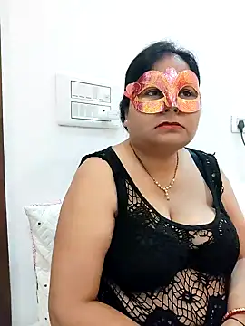 Snapshot of BBW_HOT_COUPLE chatting on 12-31-24, 05:00 BBW HOT COUPLE online show from 12-31-24, 05:00
