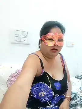 Snapshot of BBW_HOT_COUPLE chatting on 01-01-25, 03:45 BBW HOT COUPLE online show from 01-01-25, 03:45