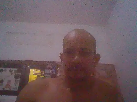 Snapshot of snoppie chatting on 10-02-25, 02:18 snoppie online show from 10-02-25, 02:18