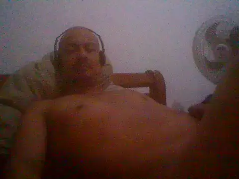 Snapshot of snoppie chatting on 02-18-26, 10:22 snoppie online show from 02-18-26, 10:22