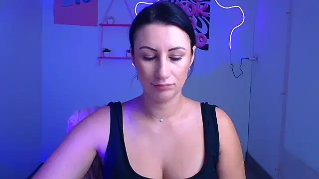 Loren Moa online show from 11-12-25, 01:00