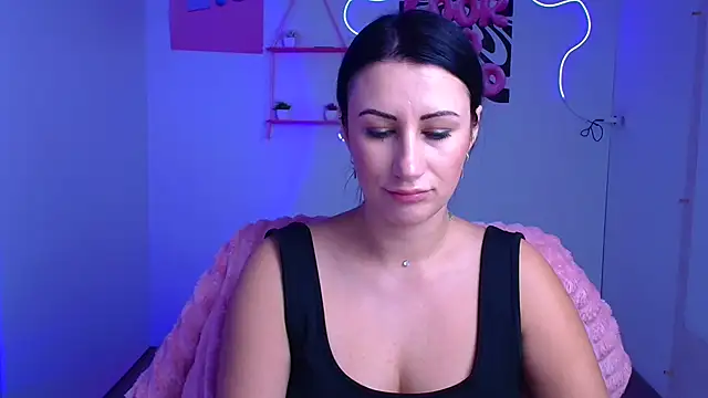 Loren Moa online show from 11-21-25, 12:48