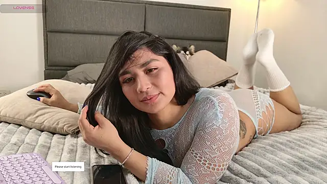 Snapshot of lady_ni_ chatting on 04-28-26, 01:27 lady ni online show from 04-28-26, 01:27