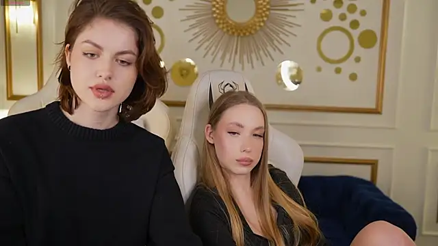 Snapshot of Linda054 chatting on 01-28-25, 06:49 Linda054 online show from 01-28-25, 06:49