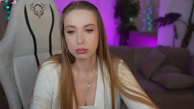 Snapshot of Linda054 chatting on 03-03-25, 08:16 Linda054 online show from 03-03-25, 08:16