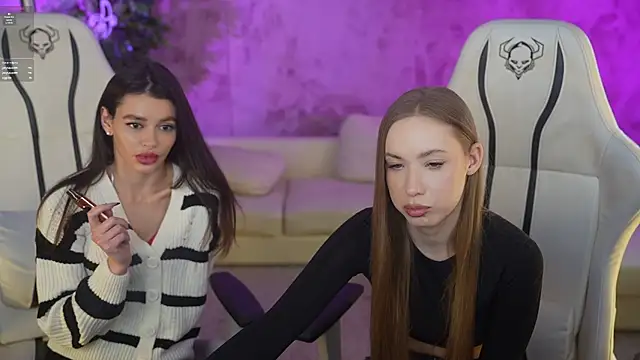 Snapshot of Linda054 chatting on 03-03-25, 11:44 Linda054 online show from 03-03-25, 11:44