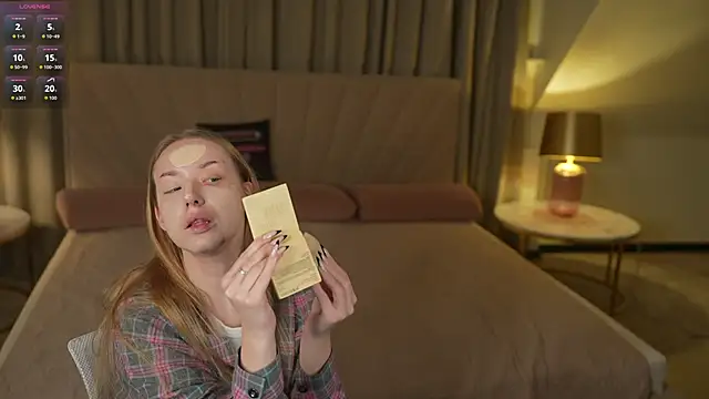 Snapshot of Linda054 chatting on 11-20-25, 01:28 Linda054 online show from 11-20-25, 01:28