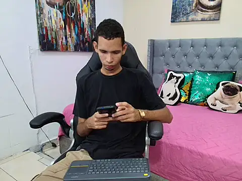 tonny 23cm  online show from 10-16-25, 05:47
