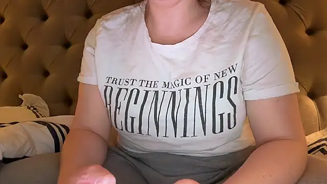 Snapshot of Sandysecret chatting on 02-05-26, 07:51 Sandysecret online show from 02-05-26, 07:51