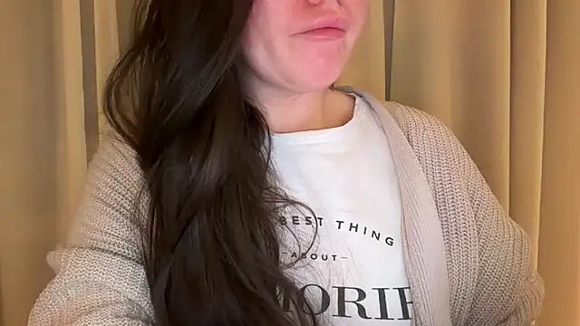 Snapshot of Sandysecret chatting on 02-16-26, 09:11 Sandysecret online show from 02-16-26, 09:11