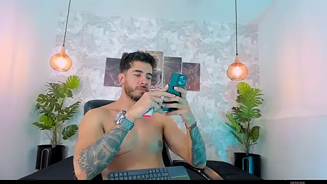 Snapshot of Nate_franco chatting on 11-12-25, 03:29 Nate franco online show from 11-12-25, 03:29