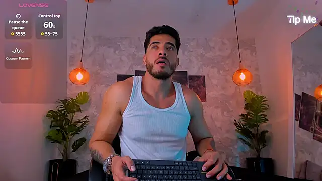 Snapshot of Nate_franco chatting on 11-23-25, 07:35 Nate franco online show from 11-23-25, 07:35