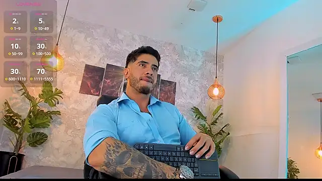 Snapshot of Nate_franco chatting on 06-14-26, 04:14 Nate franco online show from 06-14-26, 04:14