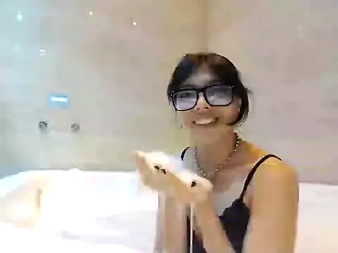 Snapshot of chinanochina chatting on 12-09-24, 05:18 chinanochina online show from 12-09-24, 05:18